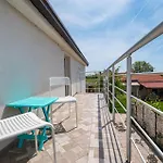 6 Bedroom In Σπίτι διακοπών *