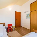 Lovely Home In Murvica Ferienhaus