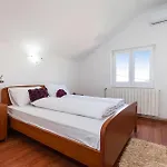 Lovely Home In Murvica Ferienhaus Murvica (Policnik)