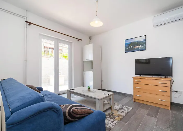 Vakantiehuis 6 Bedroom In *