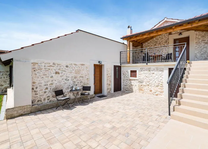 6 Bedroom In Murvica (Policnik)