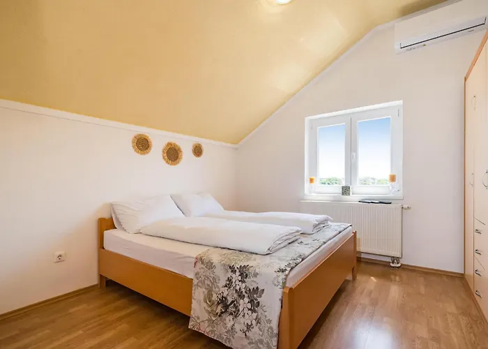 6 Bedroom In Vakantiehuis *