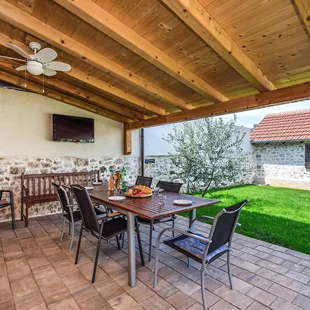 Pet Friendly In With Kitchen Ferienhaus