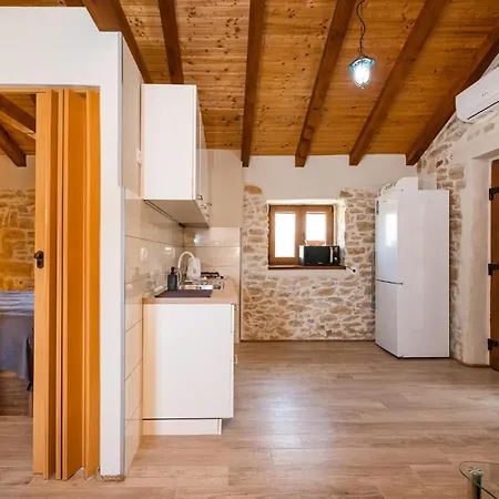 6 Bedroom In Murvica (Policnik)