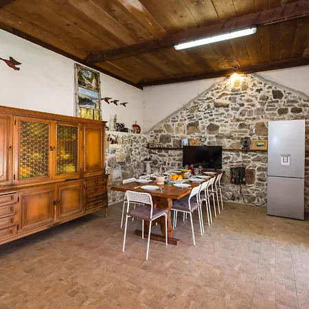 Ferienhaus Pet Friendly In With Kitchen *