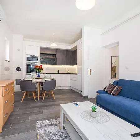 Ferienhaus Lovely In