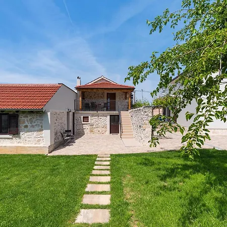 Pet Friendly In With Kitchen Ferienhaus