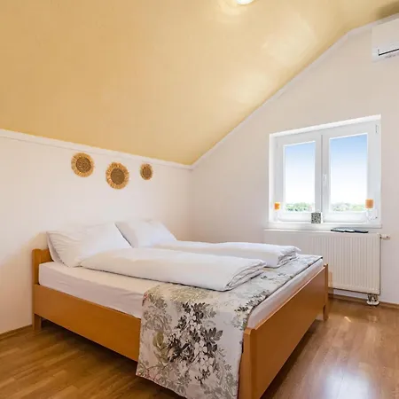 6 Bedroom In Дом отдыха *