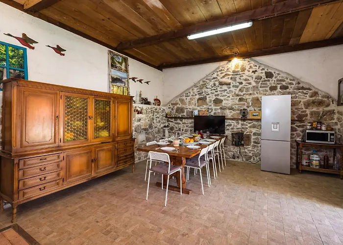Dom wakacyjny 6 Bedroom In *