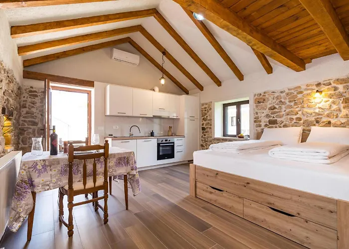 6 Bedroom In * Murvica (Policnik)